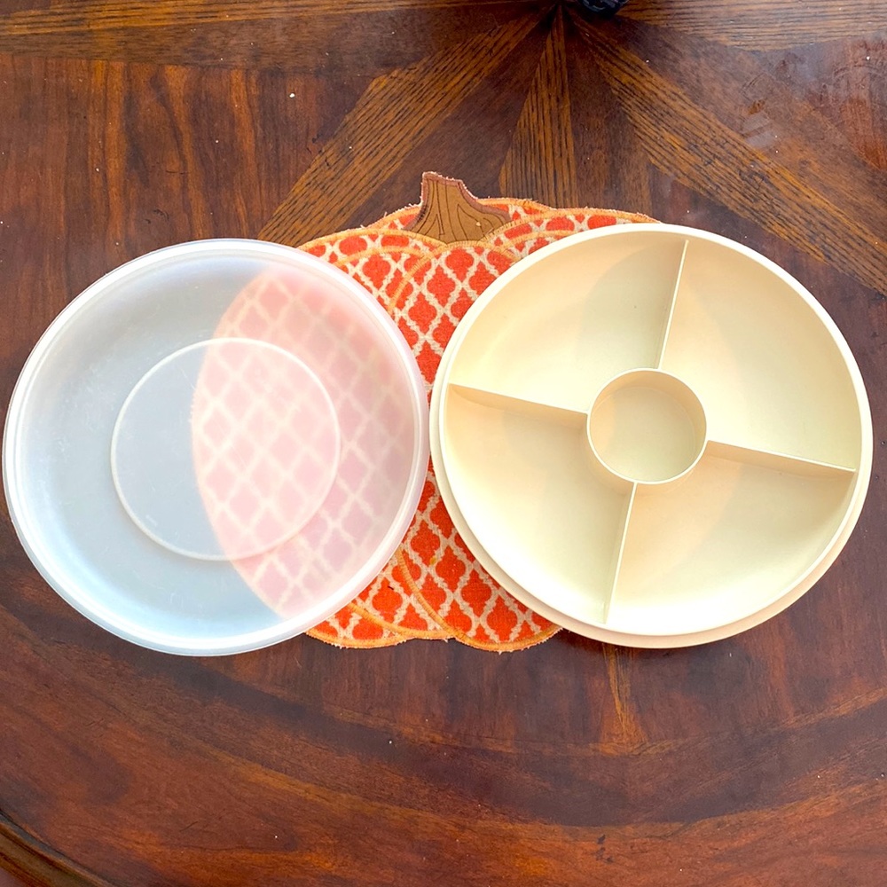 10” Tupperware 1708-5 Divided Serving Tray